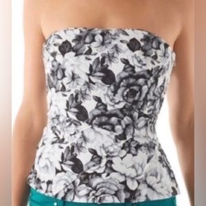 White House Black Market Size 2 Bustier Top